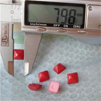 Q136 Yurt Pyramid Plastic Rivets 8mm 1000pcs/bag