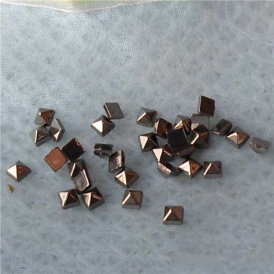 Q147 Pyramid Plastic Rivets 4mm 1000pcs/bag