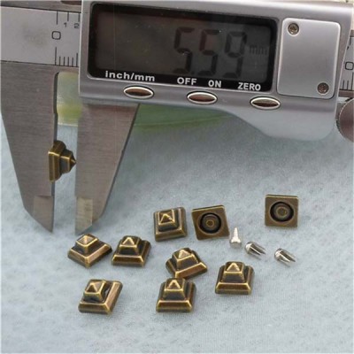 Q158 Pyramid Plastic Rivets 8mm 1000pcs/bag