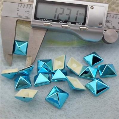 Q192 Pyramid Plastic Rivets 12.5mm 1000pcs/bag