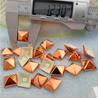 Q192 Pyramid Plastic Rivets 12.5mm 1000pcs/bag