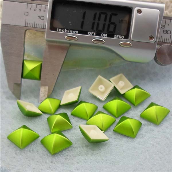 Q193 Yurt Pyramid Plastic Rivets 11mm 1000pcs/bag