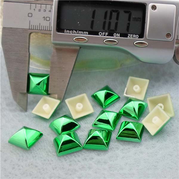 Q193 Yurt Pyramid Plastic Rivets 11mm 1000pcs/bag