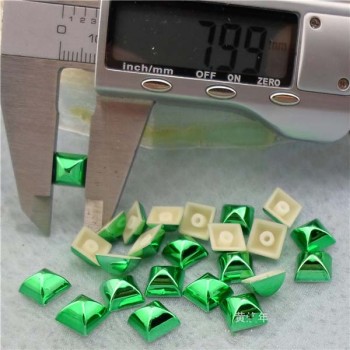Q198 Yurt Pyramid Plastic Rivets 8mm 1000pcs/bag