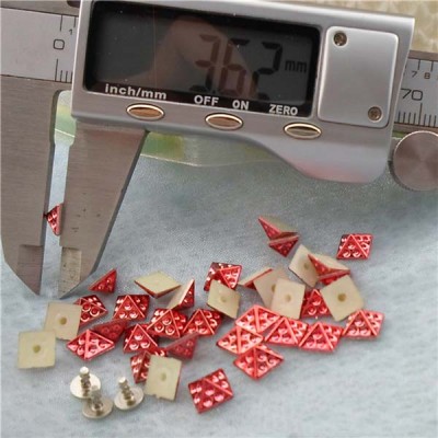 Q200 Pyramid Plastic Rivets 6mm 1000pcs/bag