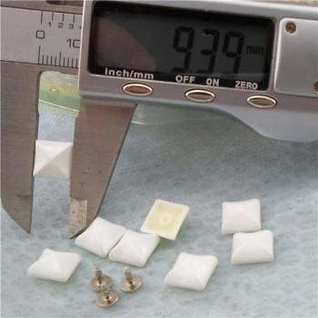 Q206 Yurt Pyramid Plastic Rivets 9.5mm 1000pcs/bag