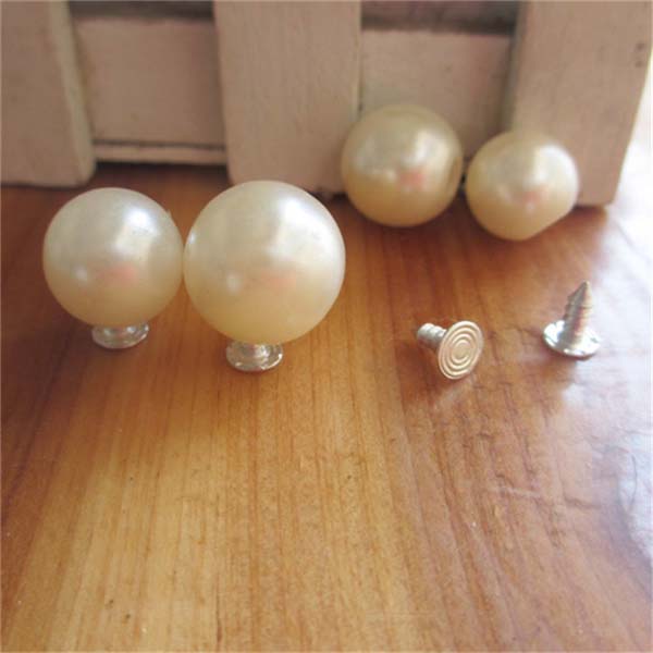 XLR1416 Round/Pearl Plastic Rivets 16mm 100pcs/bag