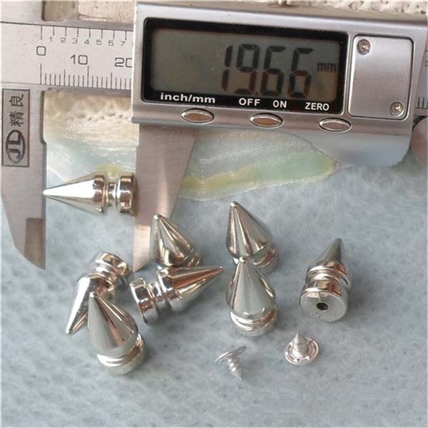 Q012 Tree Plastic Rivets 10x20mm 1000pcs/bag