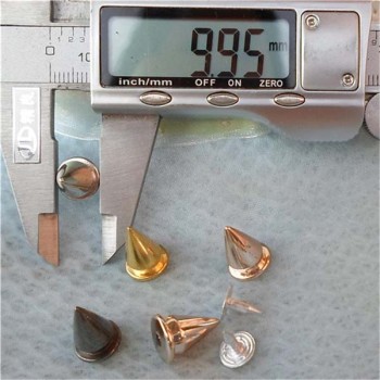 Q098 Tree Plastic Rivets 10x13.5mm 1000pcs/bag