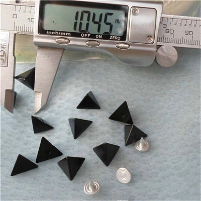 Q027 Triangle ABS Rivets 12x7mm 1000pcs/bag