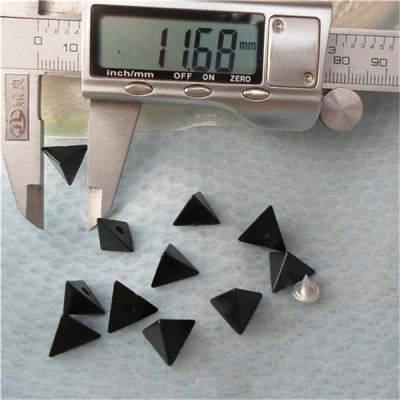 Q027 Triangle ABS Rivets 12x7mm 1000pcs/bag