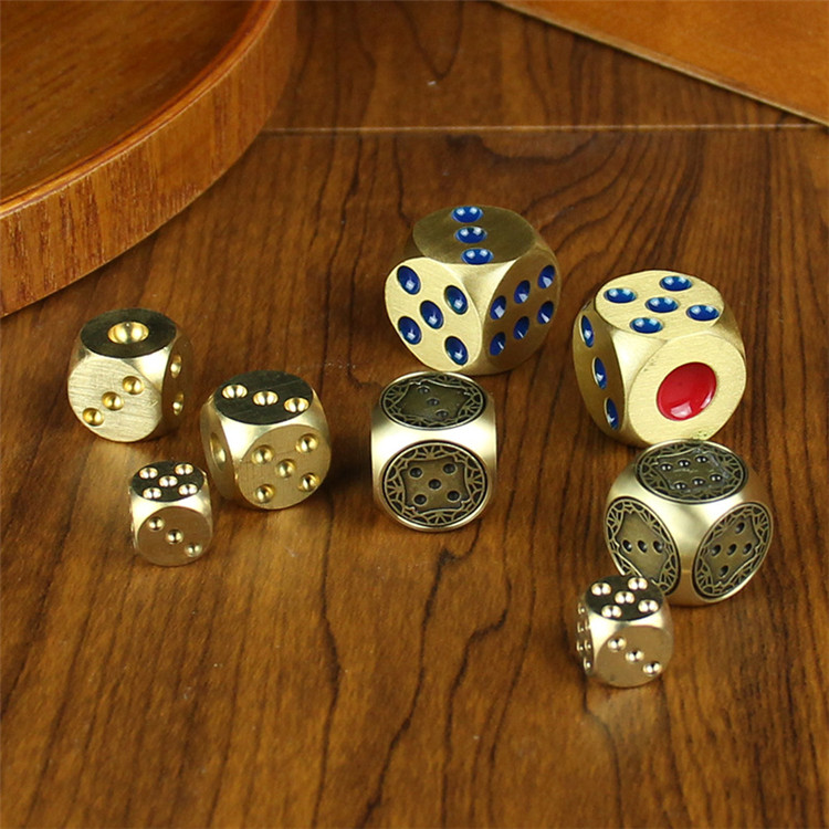 Brass dice with screw back  100 pcs  / Bag