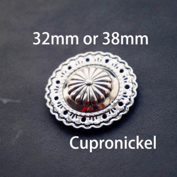 NA053 Chicago Screw Conchos 38mm/32mm