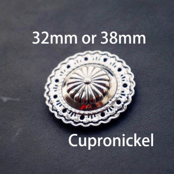 NA053 Chicago Screw Conchos 38mm/32mm