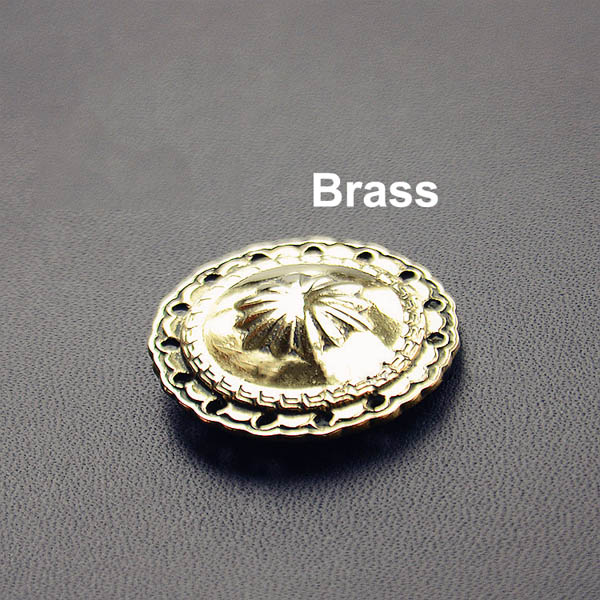 NA066 Daisy Conchos 28mm