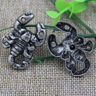 G059 Scorpion Sew Spikes 39x26mm 100pcs/bag