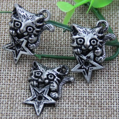 G068 Cathead Sew Spikes 32x24mm 100pcs/bag