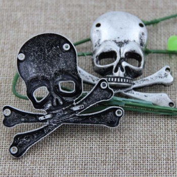 G070 Skull Sew Spikes 63x63mm 100pcs/bag