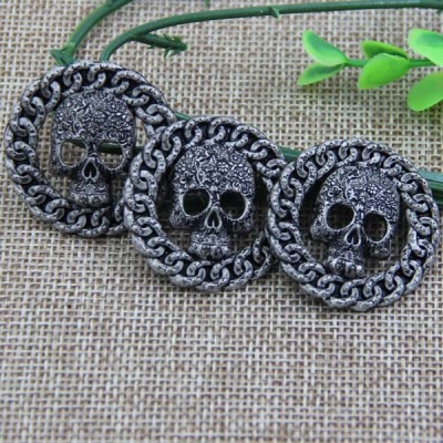 G076 Hollow Skull Sew Spikes 34mm 100pcs/bag