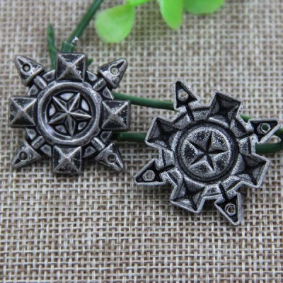 G079 Flower pentagram Sew Spikes 27mm 100pcs/bag