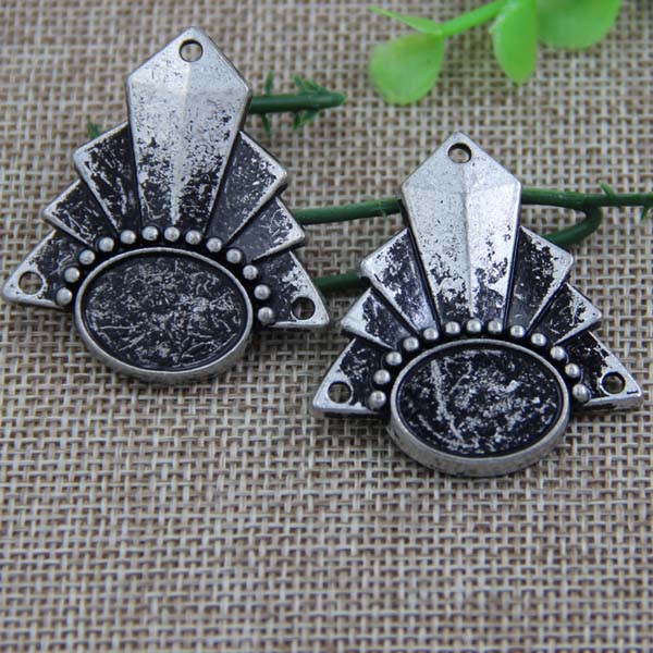 G084 Flower Sew Spikes 42x38mm 100pcs/bag