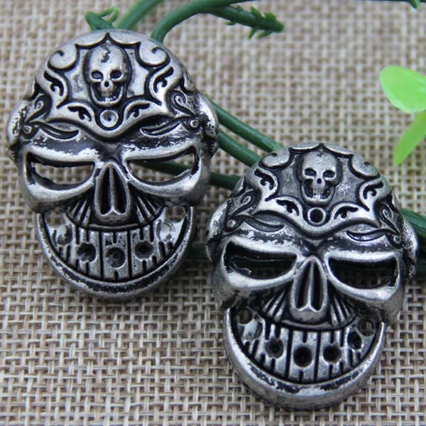 G088 Hollow Skull Sew Spikes 36x29mm 100pcs/bag