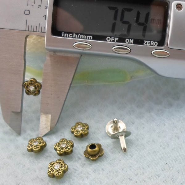 K231 Flowers Alloy Rivets 7.5x5mm 1000pcs/Bag
