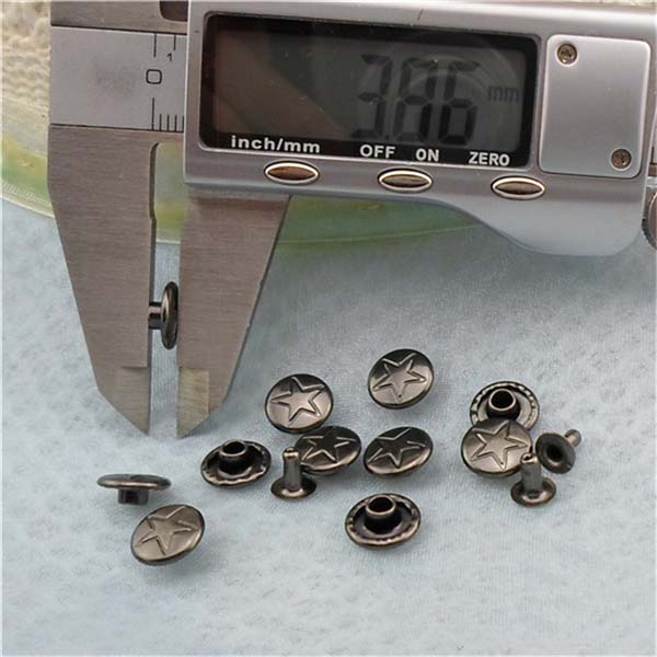 XT063 Pentagram Iron Rivets 9x4mm 1000pcs/bag