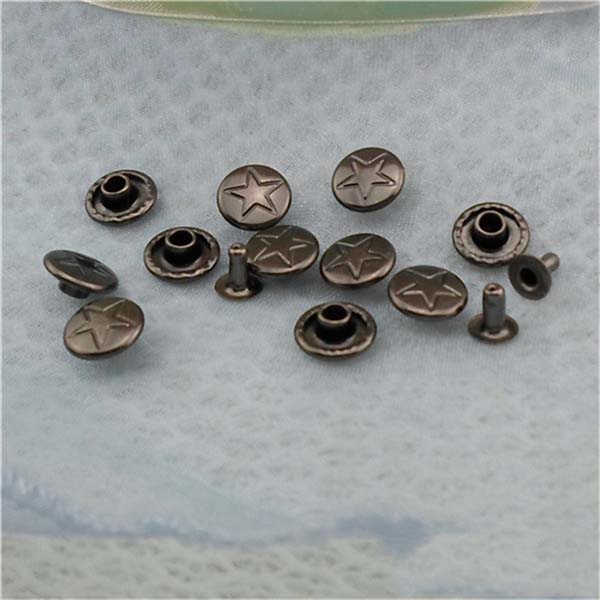 XT063 Pentagram Iron Rivets 9x4mm 1000pcs/bag