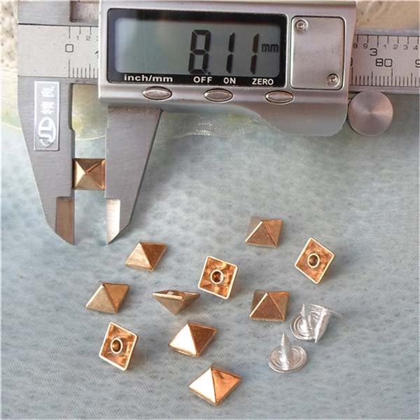 K033 Pyramid Alloy Rivets 8mm 100pcs/bag