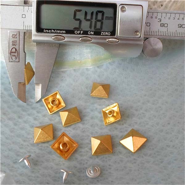 K036 Pyramid Alloy Rivets 10mm 100pcs/bag