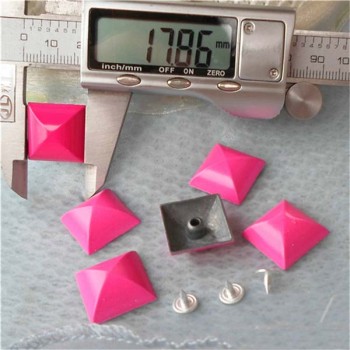 XK062 Pyramid Alloy Rivets 18mm 100pcs/bag