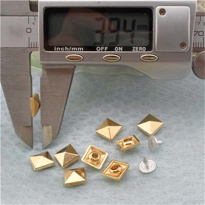 K064 Pyramid Alloy Rivets 8mm 100pcs/bag