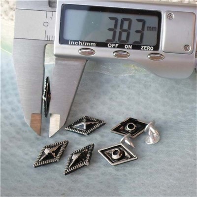 K180 Pyramid Alloy Rivets 18mm 100pcs/bag