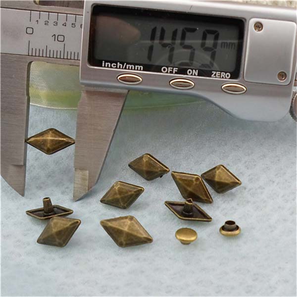 XK190 Pyramid Alloy Rivets 14.6mm 100pcs/bag
