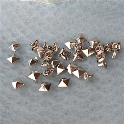 T002 Pyramid Rivets(iron/brass)5mm 1000pcs/bag