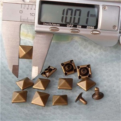 T007 Pyramid Rivets(iron/brass)10mm 1000pcs/bag