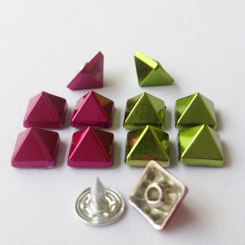 X8507 Pyramid Alloy Rivets 8.5x7mm 100pcs/bag