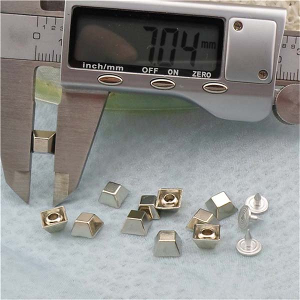 K185 Trapezoid Alloy Rivets 7x4mm 100pcs/bag