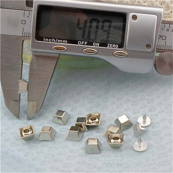 K185 Trapezoid Alloy Rivets 7x4mm 100pcs/bag
