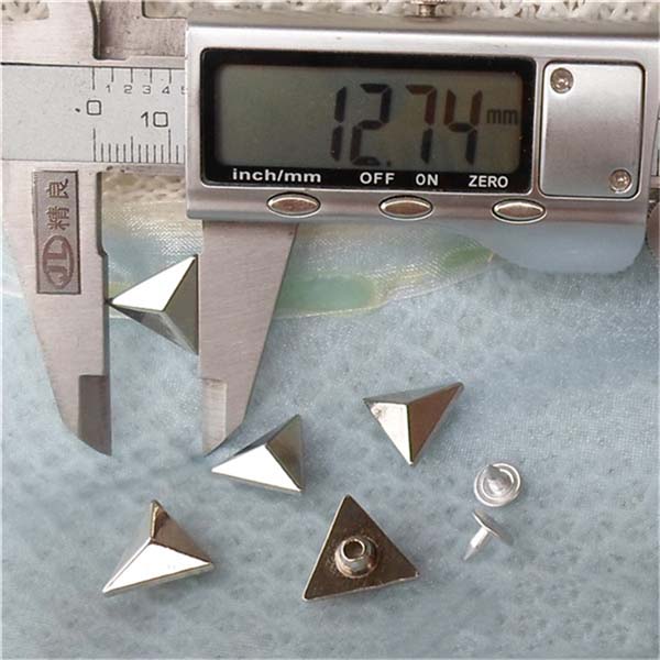K1456 Triangle Shaped Rivets 14.5x6mm 100pcs/bag