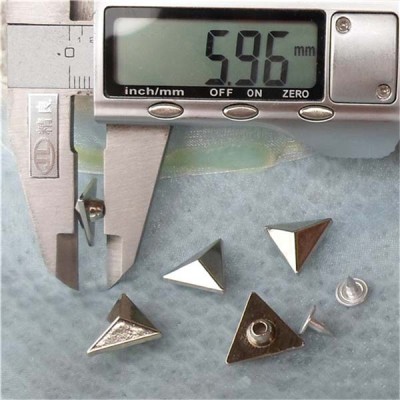 K1456 Triangle Shaped Rivets 14.5x6mm 100pcs/bag