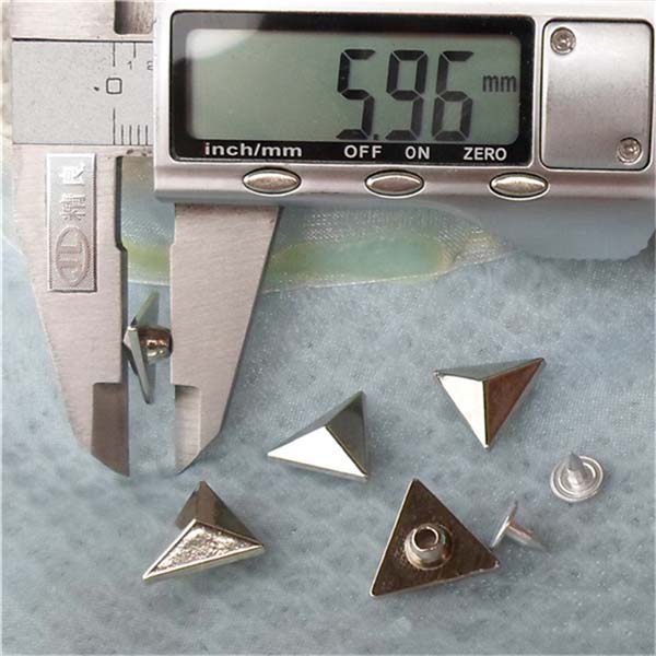 K1456 Triangle Shaped Rivets 14.5x6mm 100pcs/bag