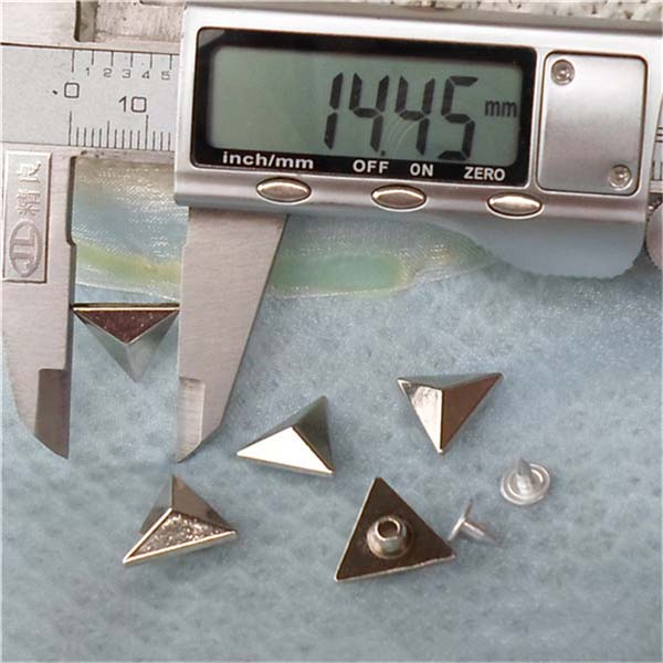 K1456 Triangle Shaped Rivets 14.5x6mm 100pcs/bag