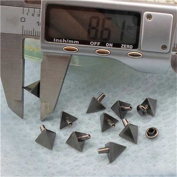 XK203 Triangle Alloy Rivets 10x13mm 100pcs/bag