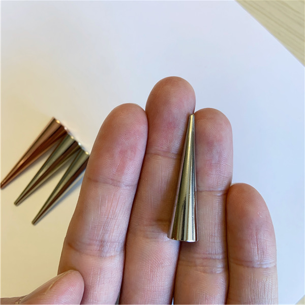 N1040 Cone Screw Spikes 10x40mm 100pcs/bag