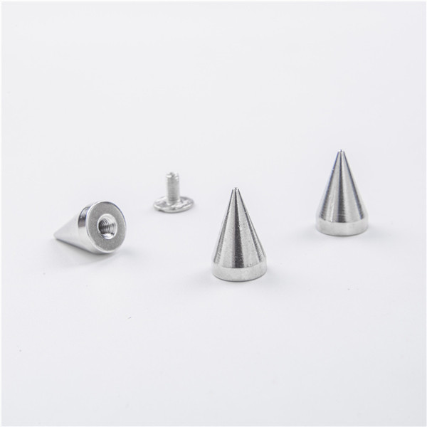 NO65 Spikes Cone Mmetal 9.5x15mm 100pcs/bag