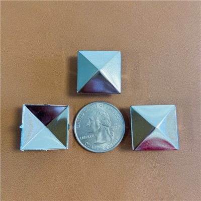 D2020 Pyramid Studs(iron/brass) 20mm 100pcs/bag