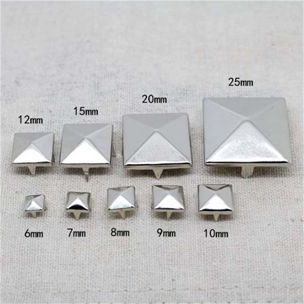 D2525 Pyramid Studs(iron/brass) 25mm 100pcs/bag