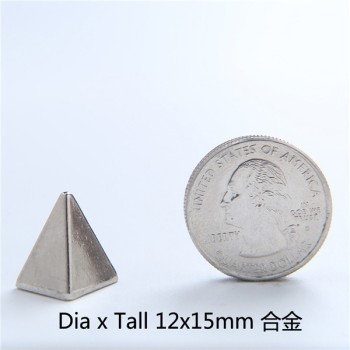 D1215 Pyramid Spike Studs 12x15mm 100pcs/bag